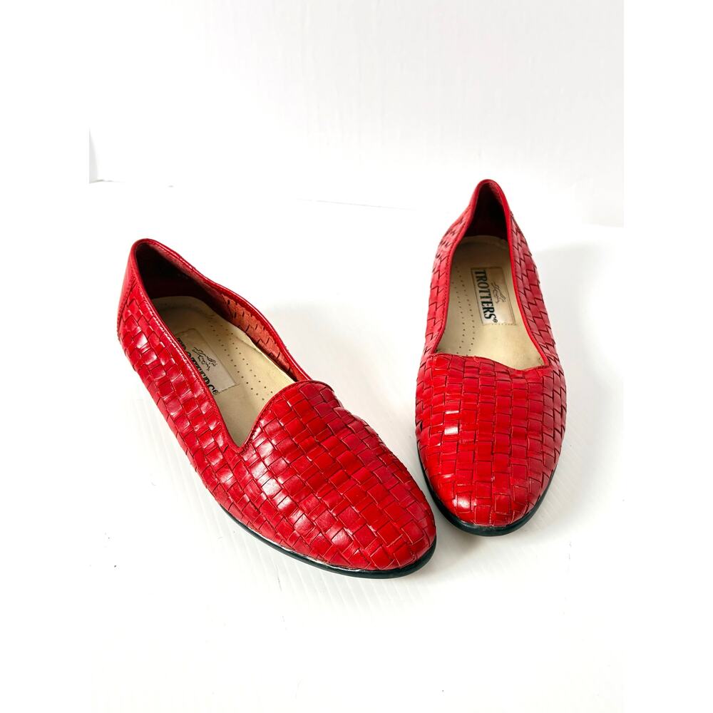 Trotters Shoes Liz Red Woven Leather Flats Size Women’s 7M Comfort Slip On
